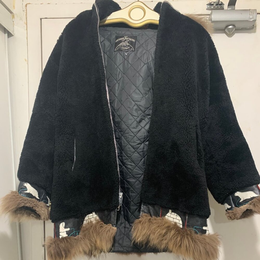 VINTAGE ANCHORAGE FUR FACTORY ALASKA FUR TRIM HOODIE COATS SIZE S/M